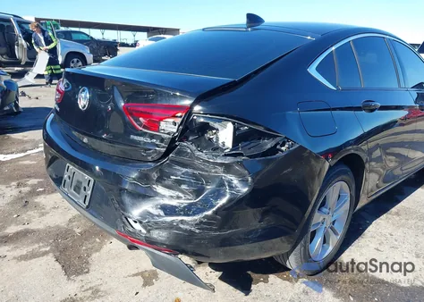 2018 Buick Regal Sportback Preferred z USA, uszkodzony, nr VIN W04GL6SX5J1154714